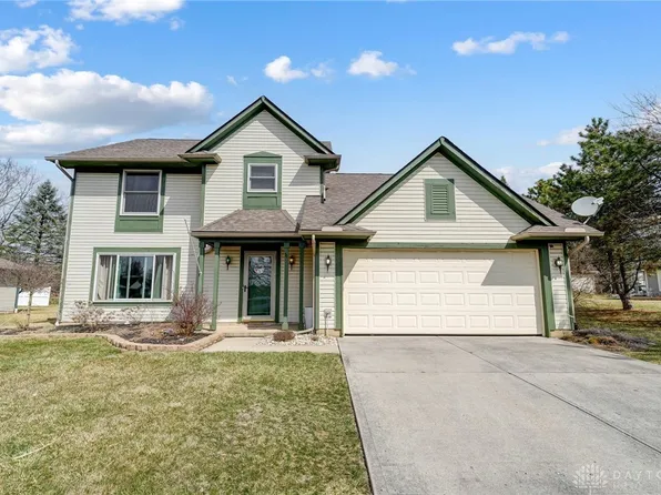 902 Sunset Dr, Englewood, OH 45322