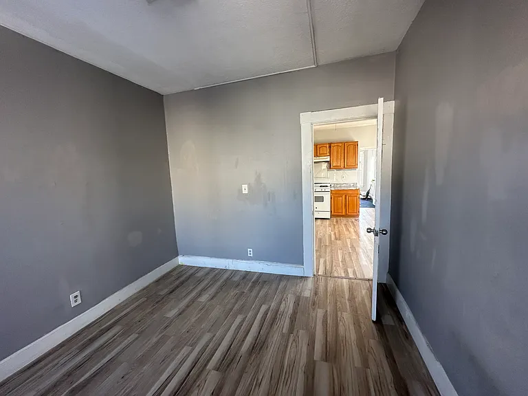 124 Kendall St #2 — Photo 12