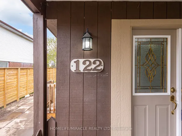 122 Ormond Dr, Oshawa, ON L1G 6T4