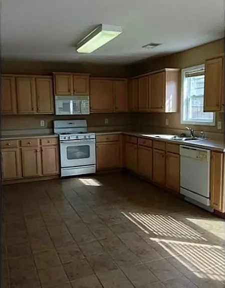 3591 Darcy Ct NW — Photo 1
