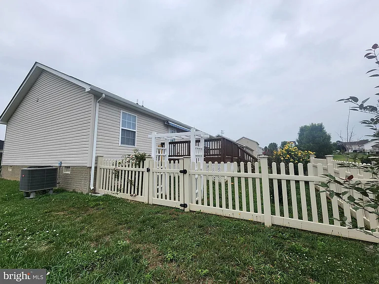 227 Tather Dr — Photo 20