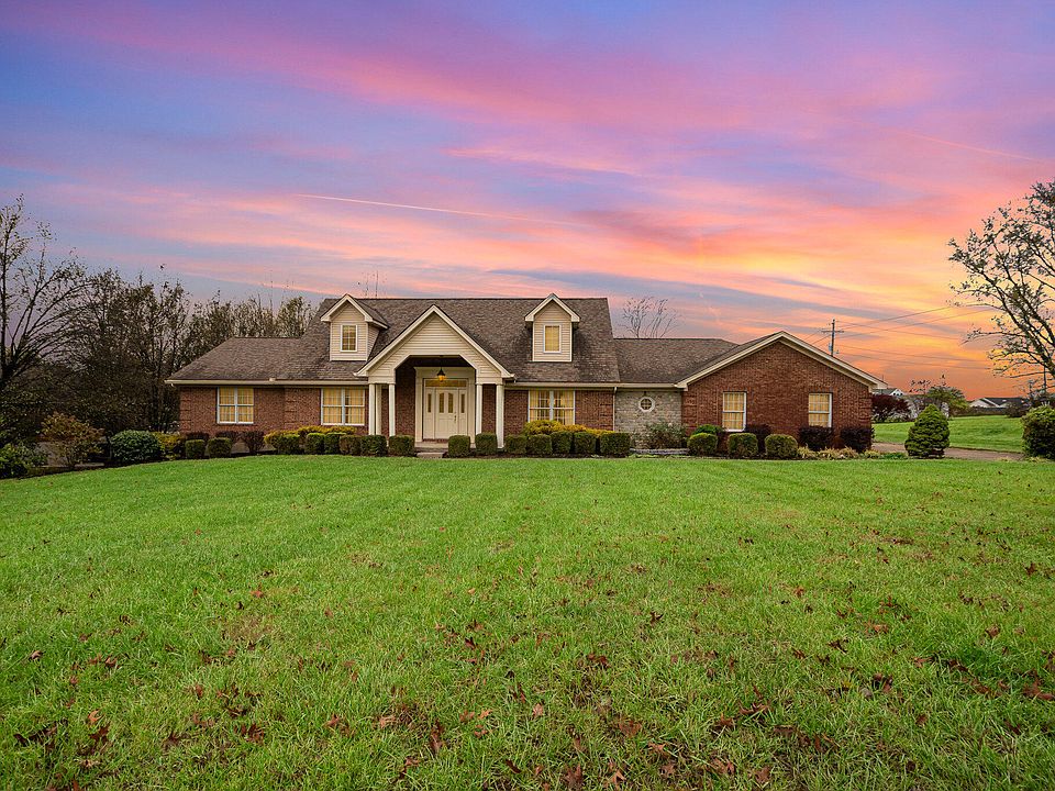 1st image of 780 Grace Dr