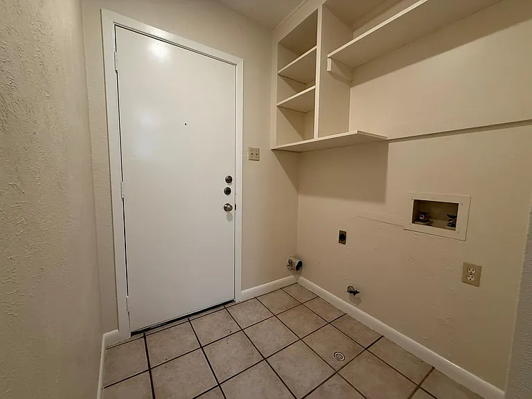 11945 Sunhillow Bnd #B — Photo 11