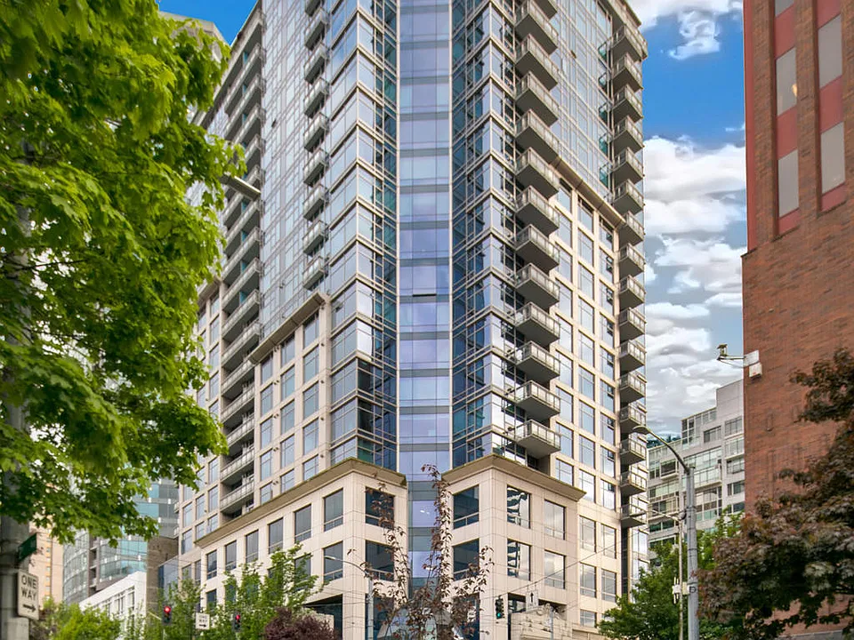 2033 2nd Ave #1701