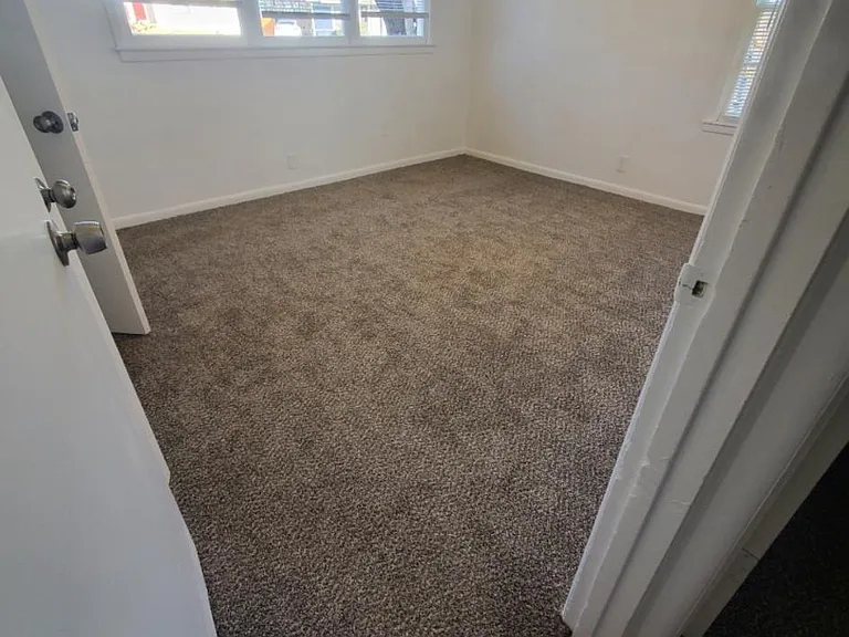 2300 Flemming Dr — Photo 6