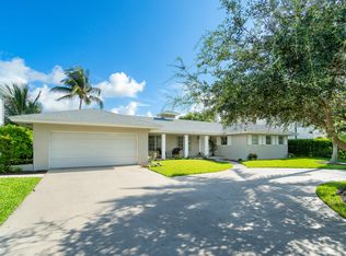 951 Allamanda Dr, Delray Beach, FL 33483
