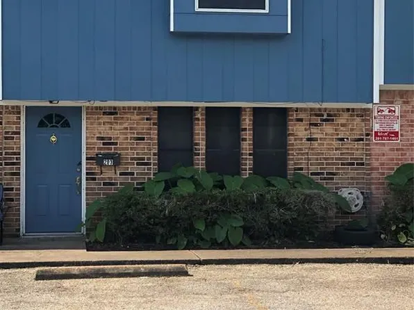 203 W F St, La Porte, TX 77571