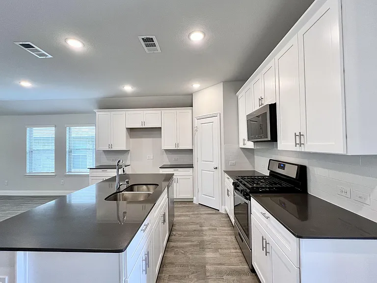 2712 Country Church Rd — Photo 5