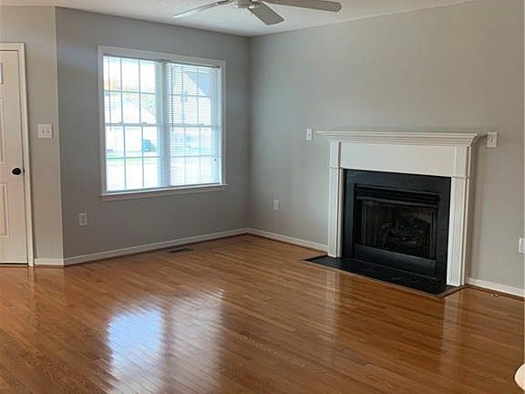 5th image of 3014 Chartwood Dr