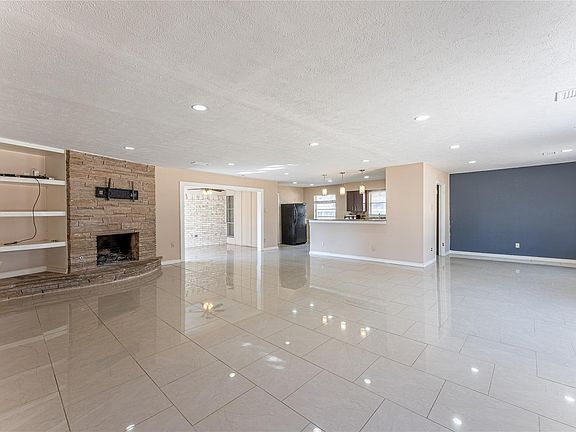 3rd image of 12434 Wood Manor Cir