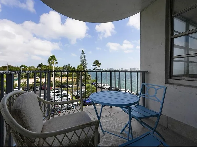 11930 N Bayshore Dr #302 — Photo 3
