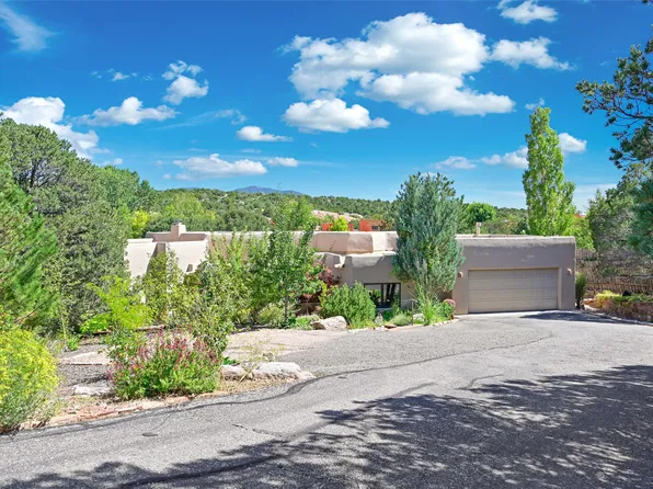 746 Camino Francisca, Santa Fe, NM 87506