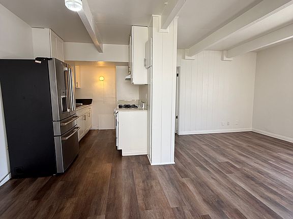 4th image of 2334 Valley St #D