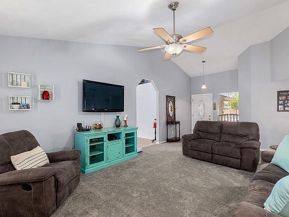 4th image of 8209 W Dreyfus Dr