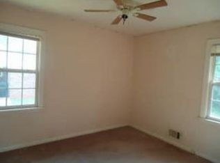 21 Martin St, Newnan, GA 30263