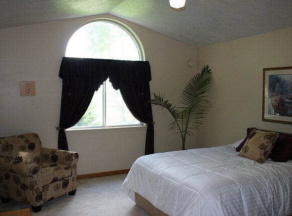 4th image of 1178 Caysie Cir
