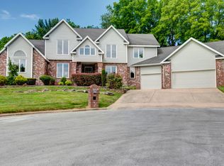 710 E Gaslight Dr, Springfield, MO 65810