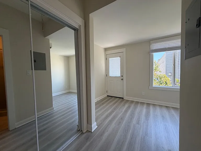 571B Minna St #571B — Photo 7