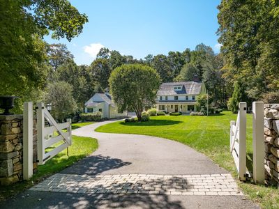 28 Wells Hill Road, Weston, CT, 06883