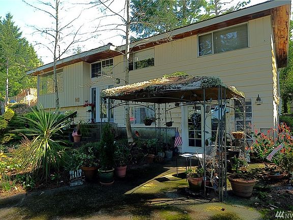 2nd image of 801 NE Vena St