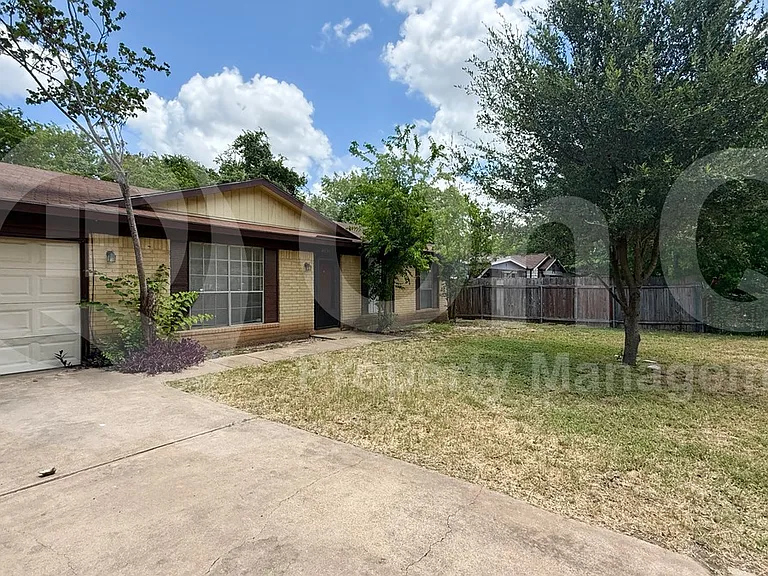4906 Turnstone Dr — Photo 3
