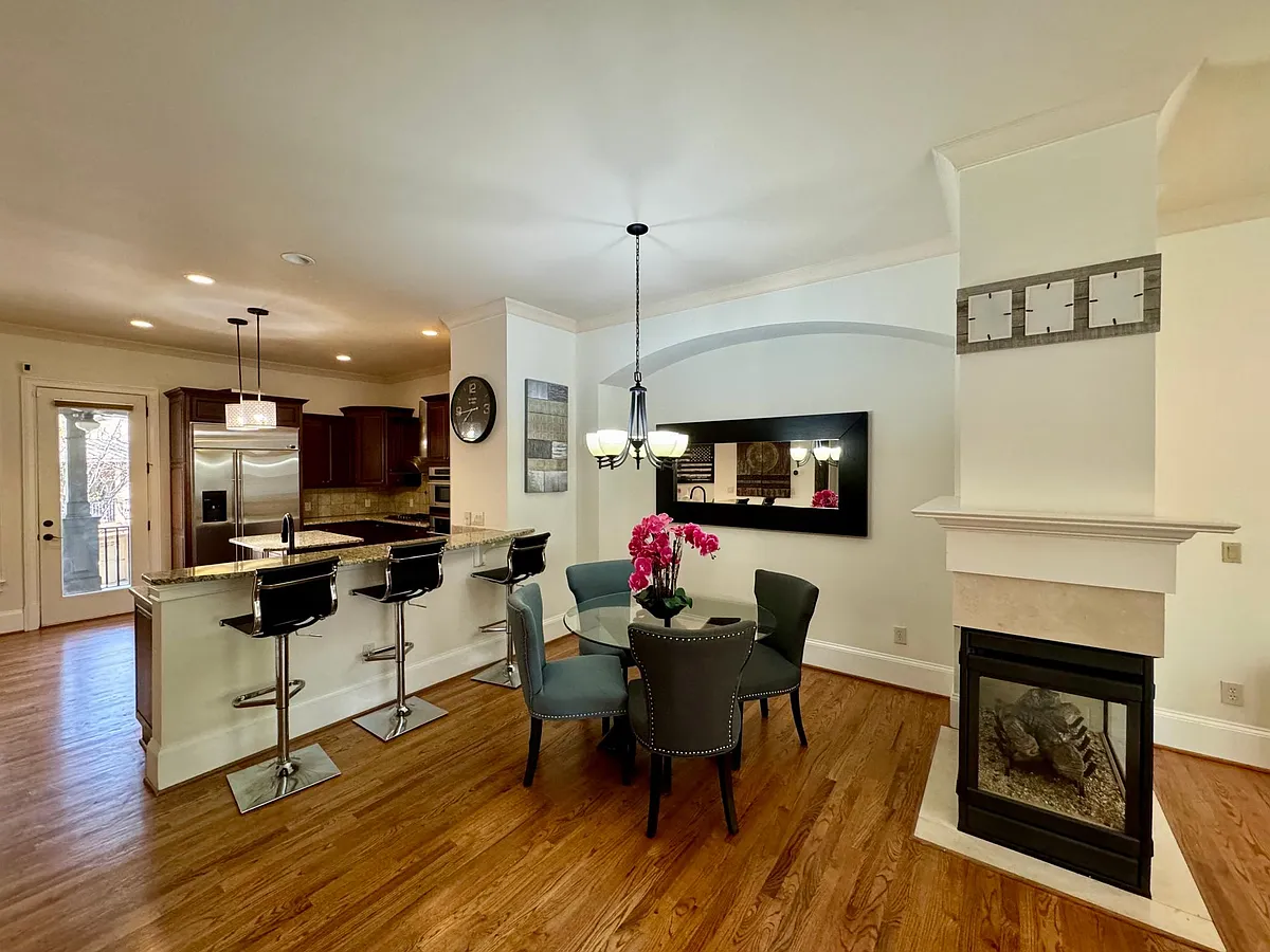 Building Photo - 385 15th St NW #4