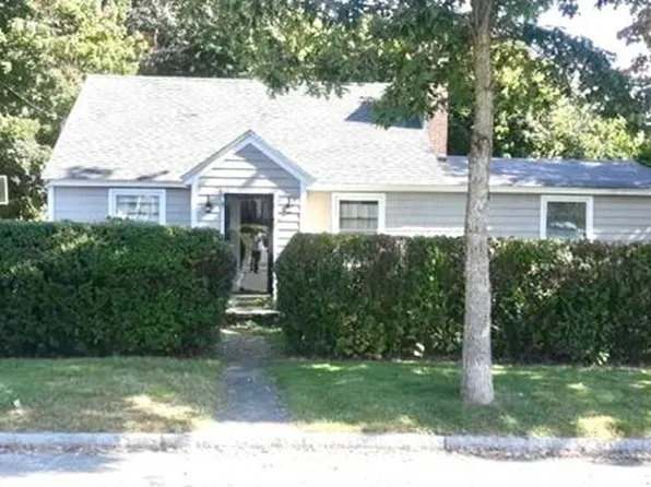 1 Uncatena Ave, Worcester, MA 01606