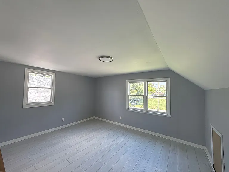 2801 Columbia Ave — Photo 16