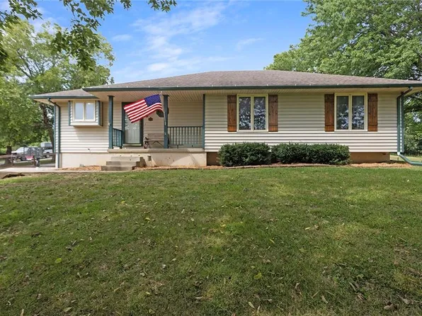 7653 High Dr, Odessa, MO 64076