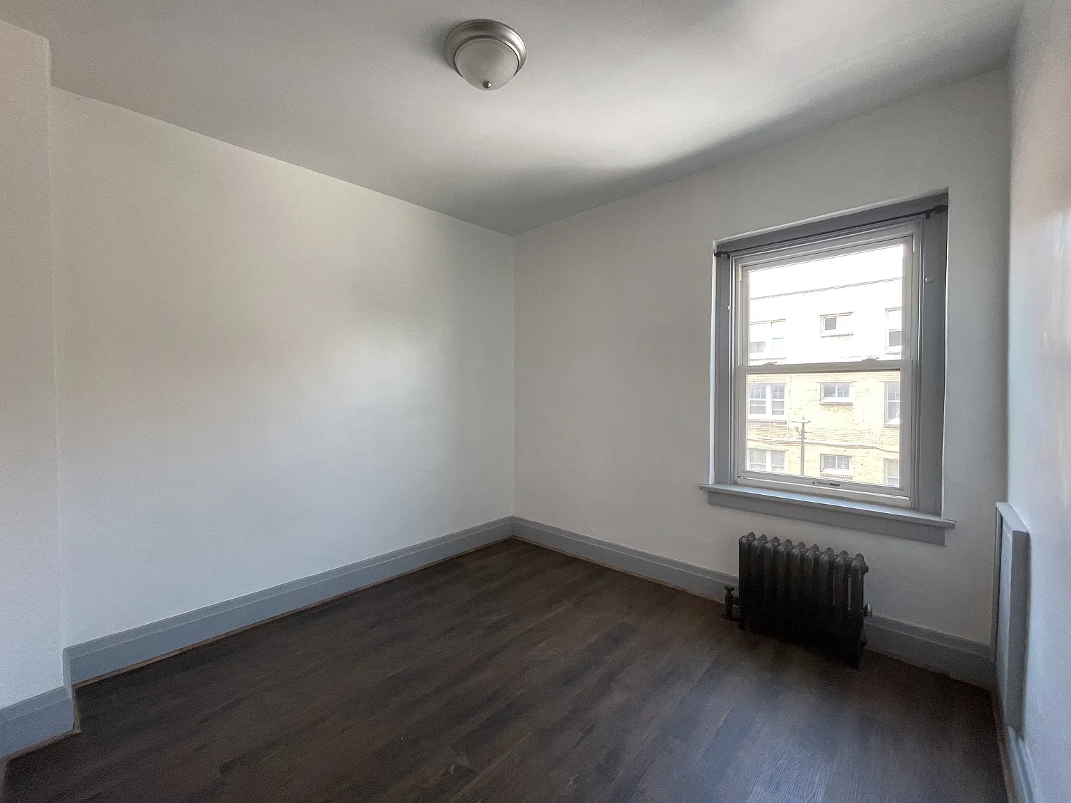 2429 Delaware Ave — Photo 3