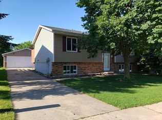 2119 48th St NW, Rochester, MN 55901