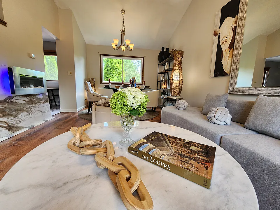 1401 Knoll Dr