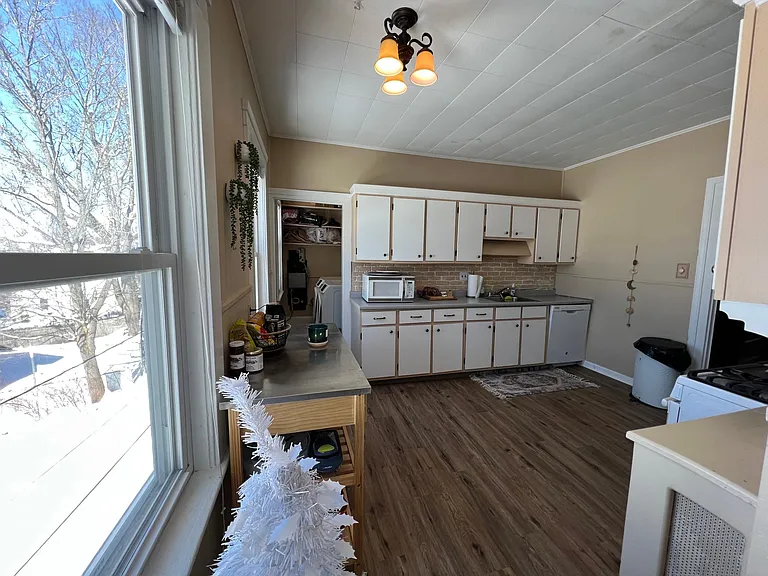 10 Davis St #2 — Photo 8