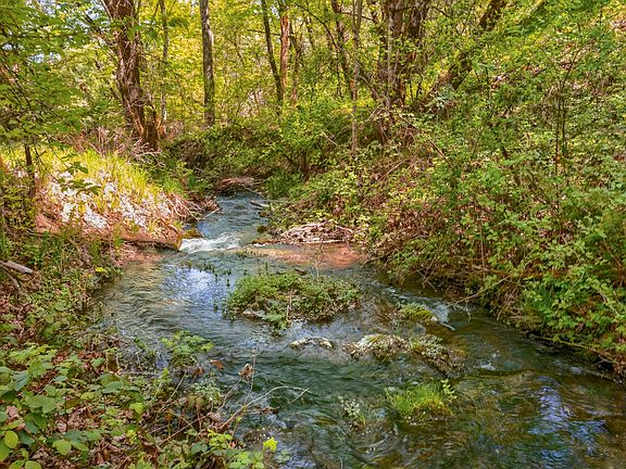 4th image of 1848 Anderson Creek Rd