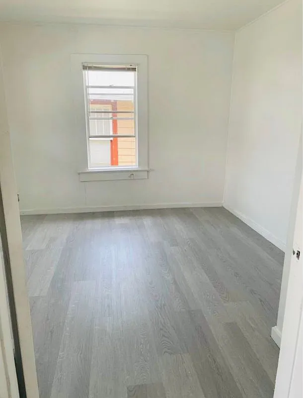 8 bed, 4.0 bath, 850 sqft, $2,200 — Photo 3