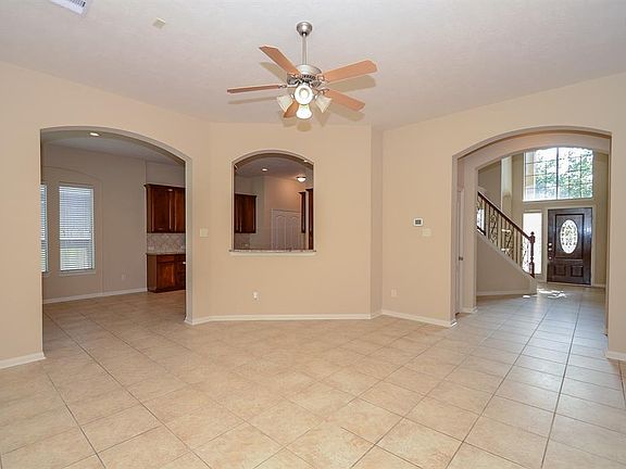 3rd image of 4522 Red Yucca Dr