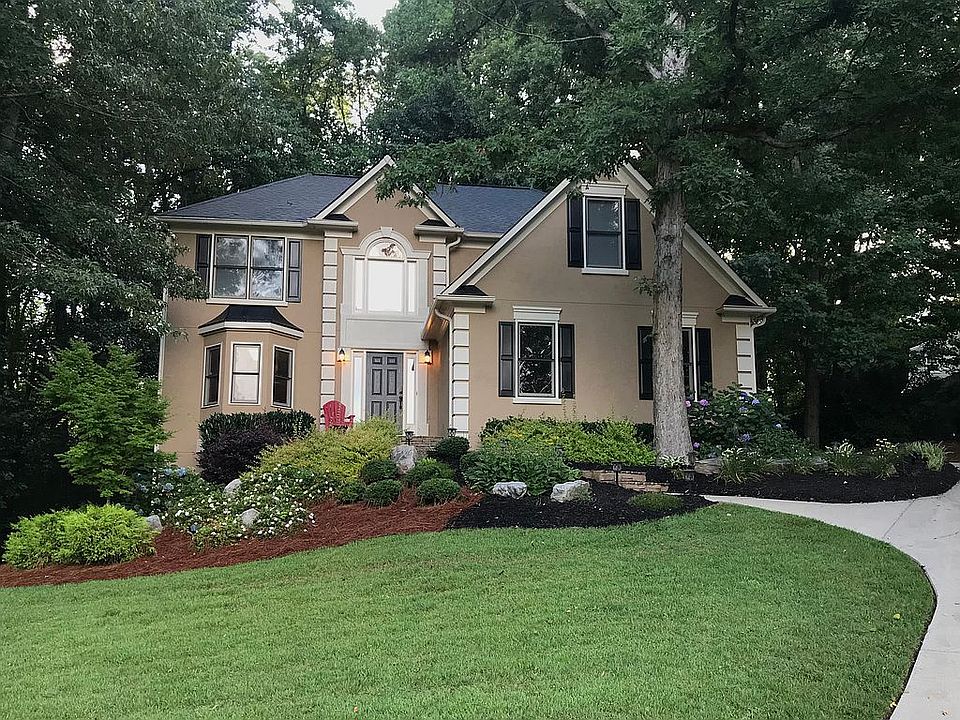 2nd image of 1701 Niagara Ct NW
