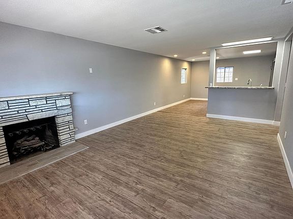 4th image of 9247 Palmetto Ave