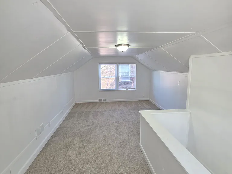 15770 Stansbury St — Photo 18