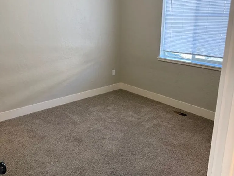 91 S Blackhawk Ln — Photo 13