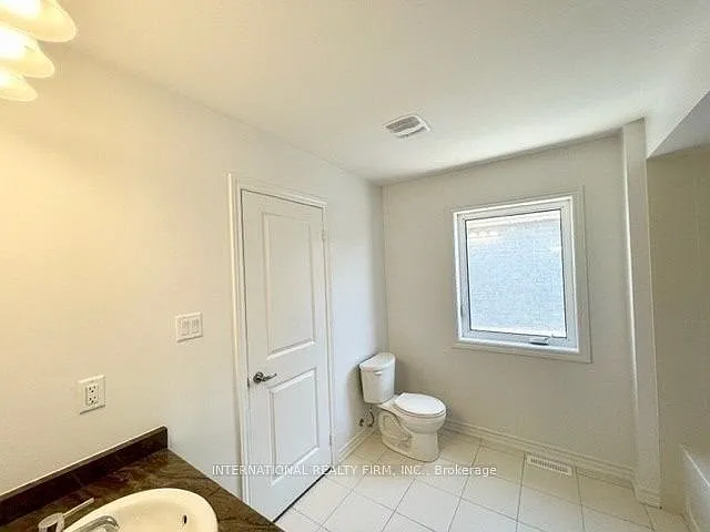 240 Ridley Cres — Photo 24