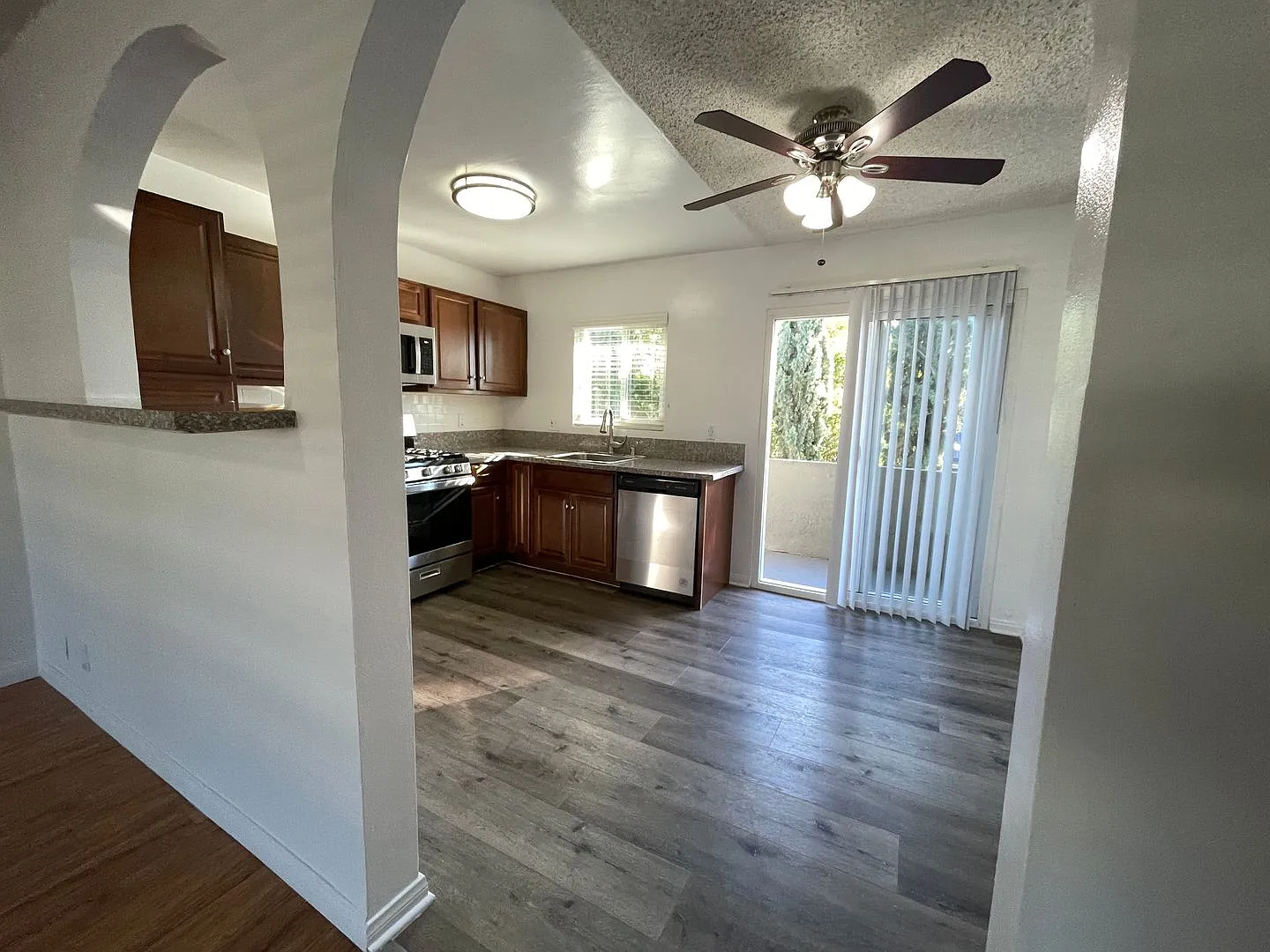 271 Parke St — Photo 3
