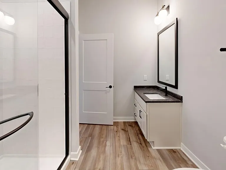 1A-East-Bathroom 1A-East-Bathroom