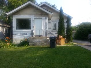 2021 Charron Ln, Waukegan, IL 60085