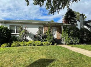 14525 17th Rd, Whitestone, NY 11357