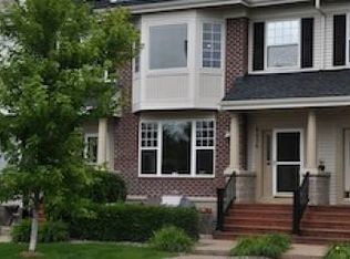 8036 Golden Valley Rd, Golden Valley, MN 55427