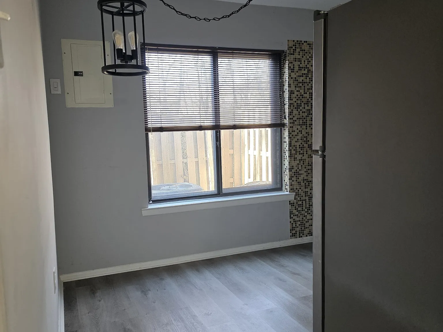 122 Chelsea Circle - 1 — Photo 4