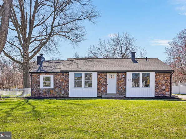 32 Constitution Blvd, New Castle, DE 19720