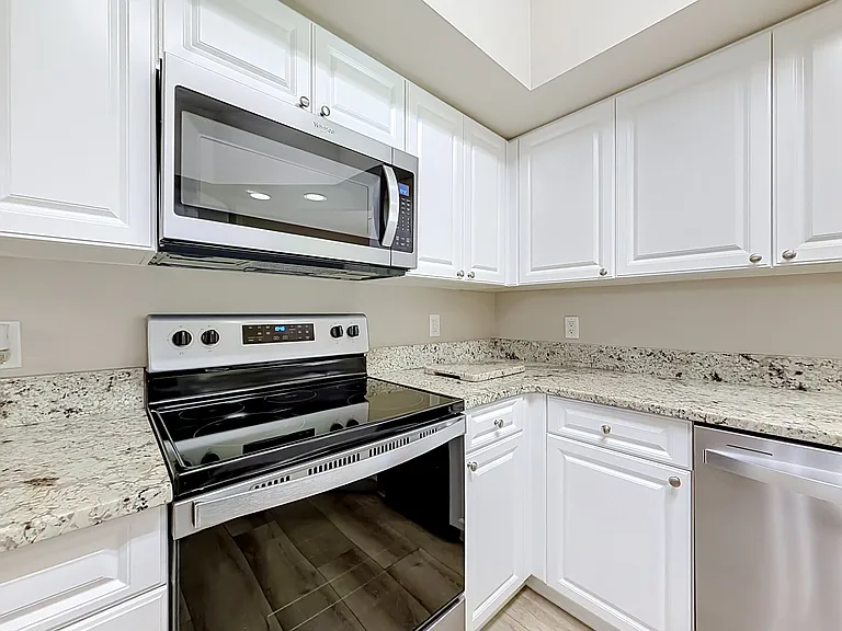 5281 Bowline Ct — Photo 15