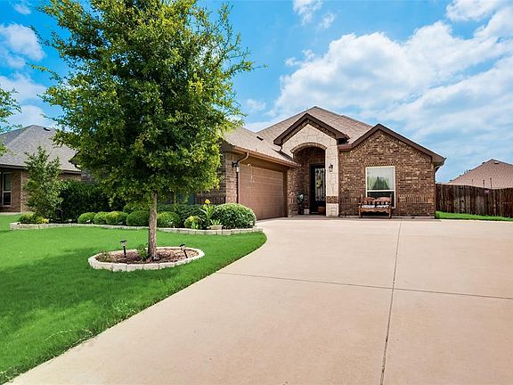 2nd image of 118 Liberty Way